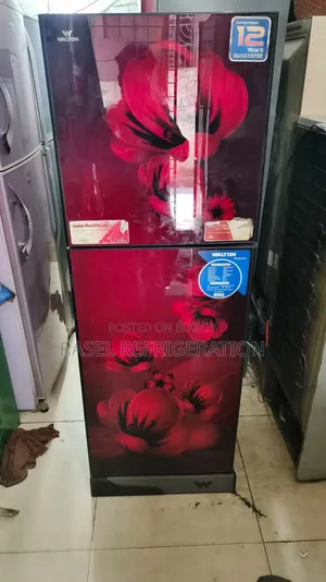 ২২০ লিটার রানিং ওয়ালটোন ফ্রিজ বিক্রি করা হবে।