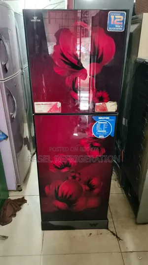 ২২০ লিটার রানিং ওয়ালটোন ফ্রিজ বিক্রি করা হবে।