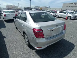 টয়োটা অ্যাক্সিও ২০২১ সিলভার