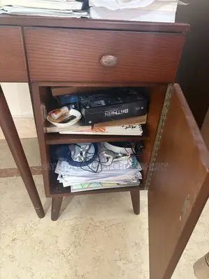 ডেস্ক টেবিল
