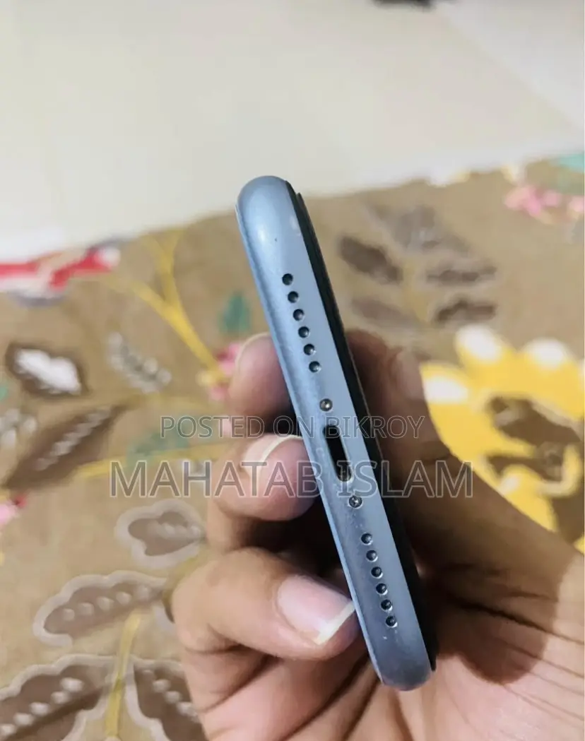 অ্যাপল আইফোন এক্সআর ৬৪ জিবি নীল