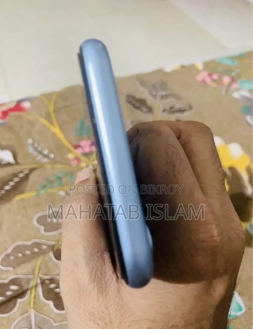 অ্যাপল আইফোন এক্সআর ৬৪ জিবি নীল