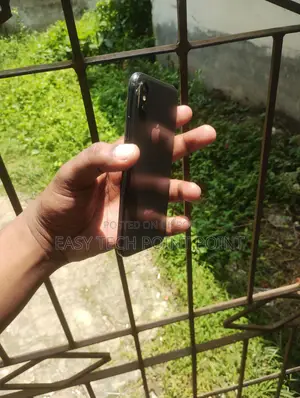 অ্যাপল আইফোন এক্স ৬৪ জিবি ব্ল্যাক