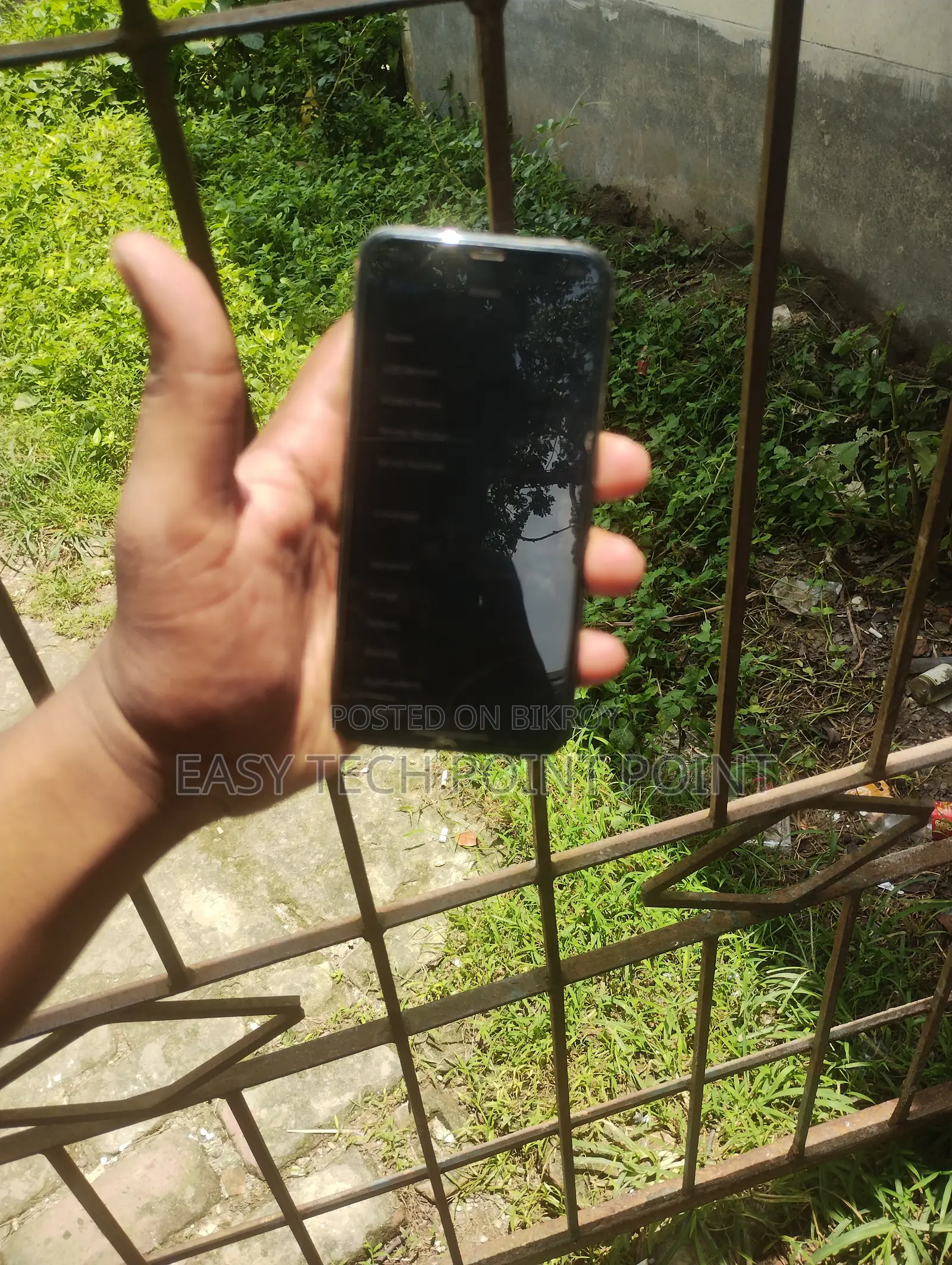 অ্যাপল আইফোন এক্স ৬৪ জিবি ব্ল্যাক