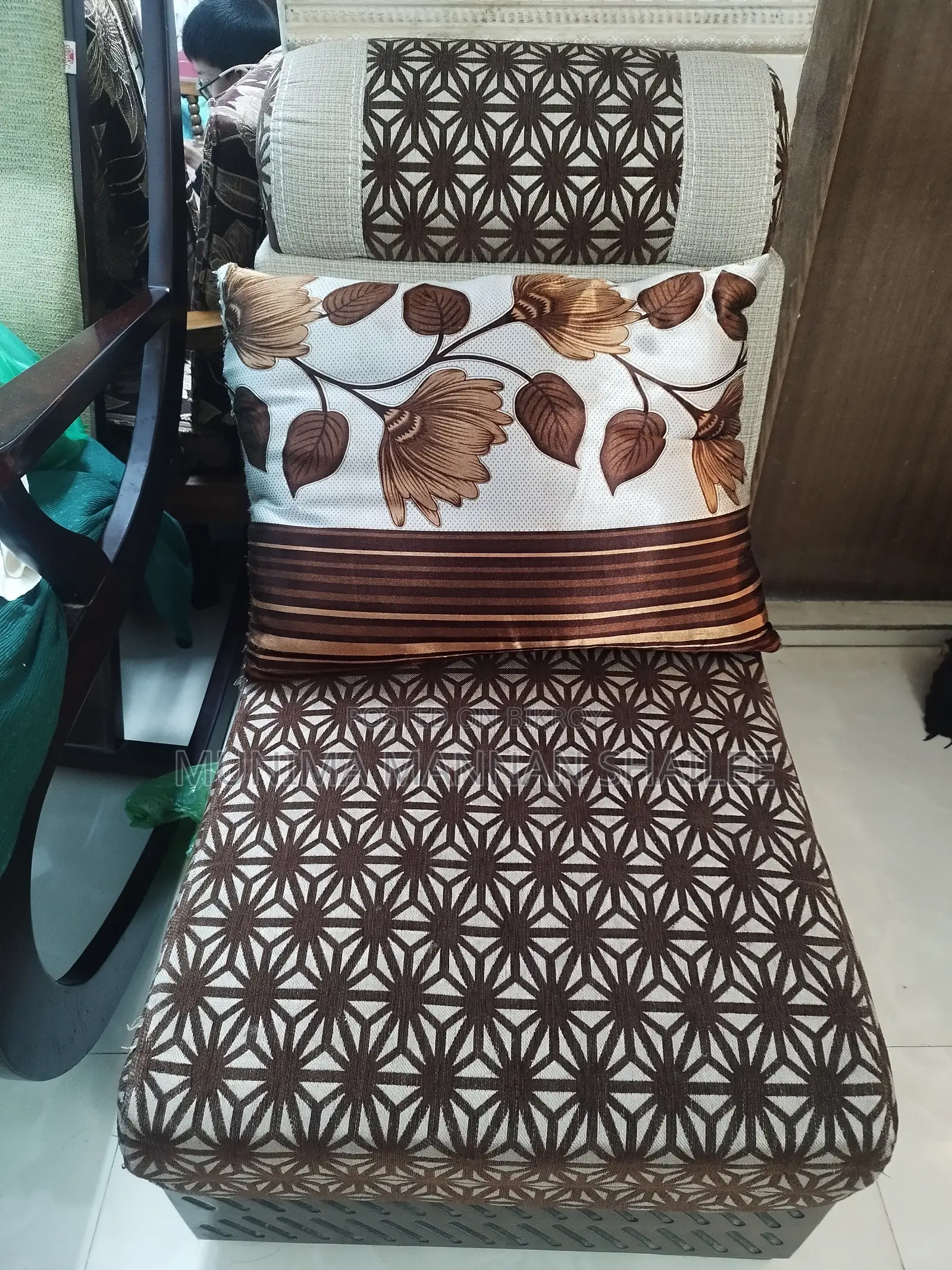 ব্যবহৃত সোফা সেট