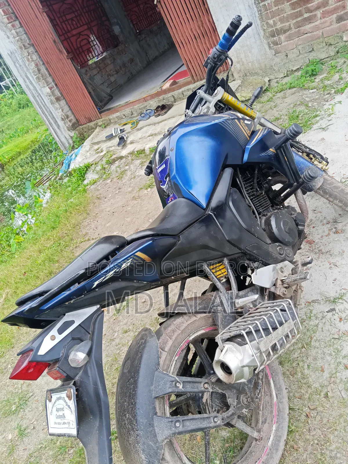 যমাহা এফজেডএস ভি২ ২০১৭ রেড