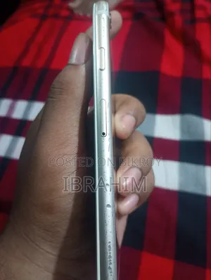 Apple iPhone 6 64 GB Gold