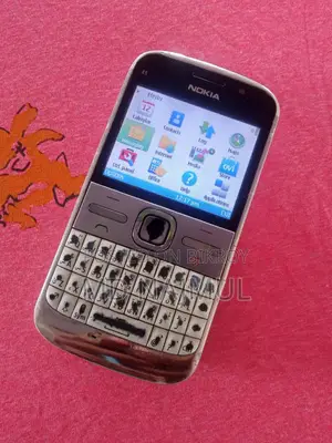 Nokia E5 White