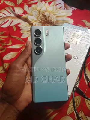 টেকনো ক্যামন ৪০ ২৫৬ জিবি হোয়াইট