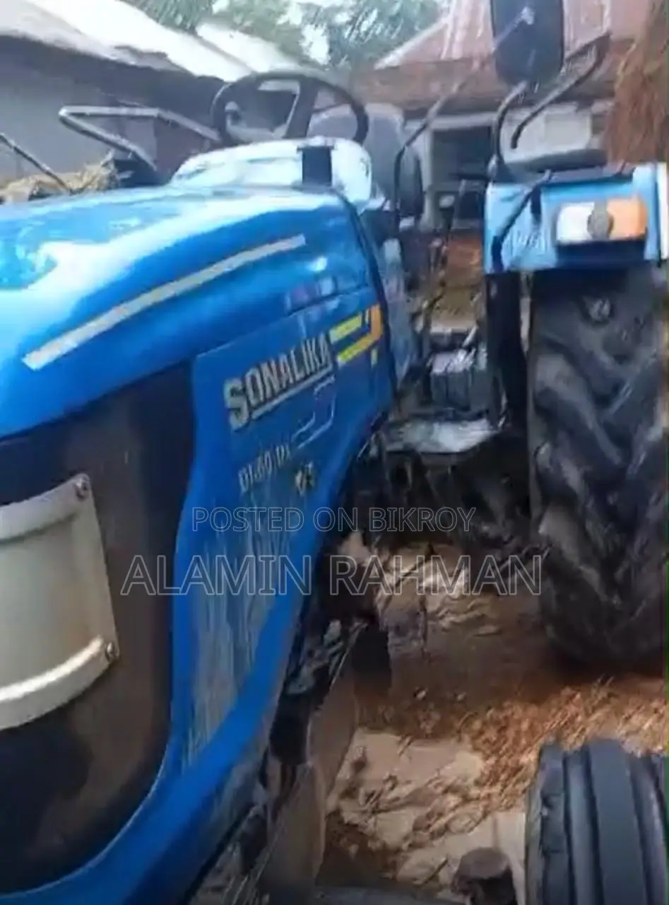 Sonalika DI 60 RX (4WD) Tractor Rotary With Tools for Sale