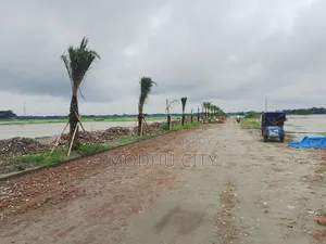 কিস্তিতে প্লট কিনুন মধু সিটিতে।