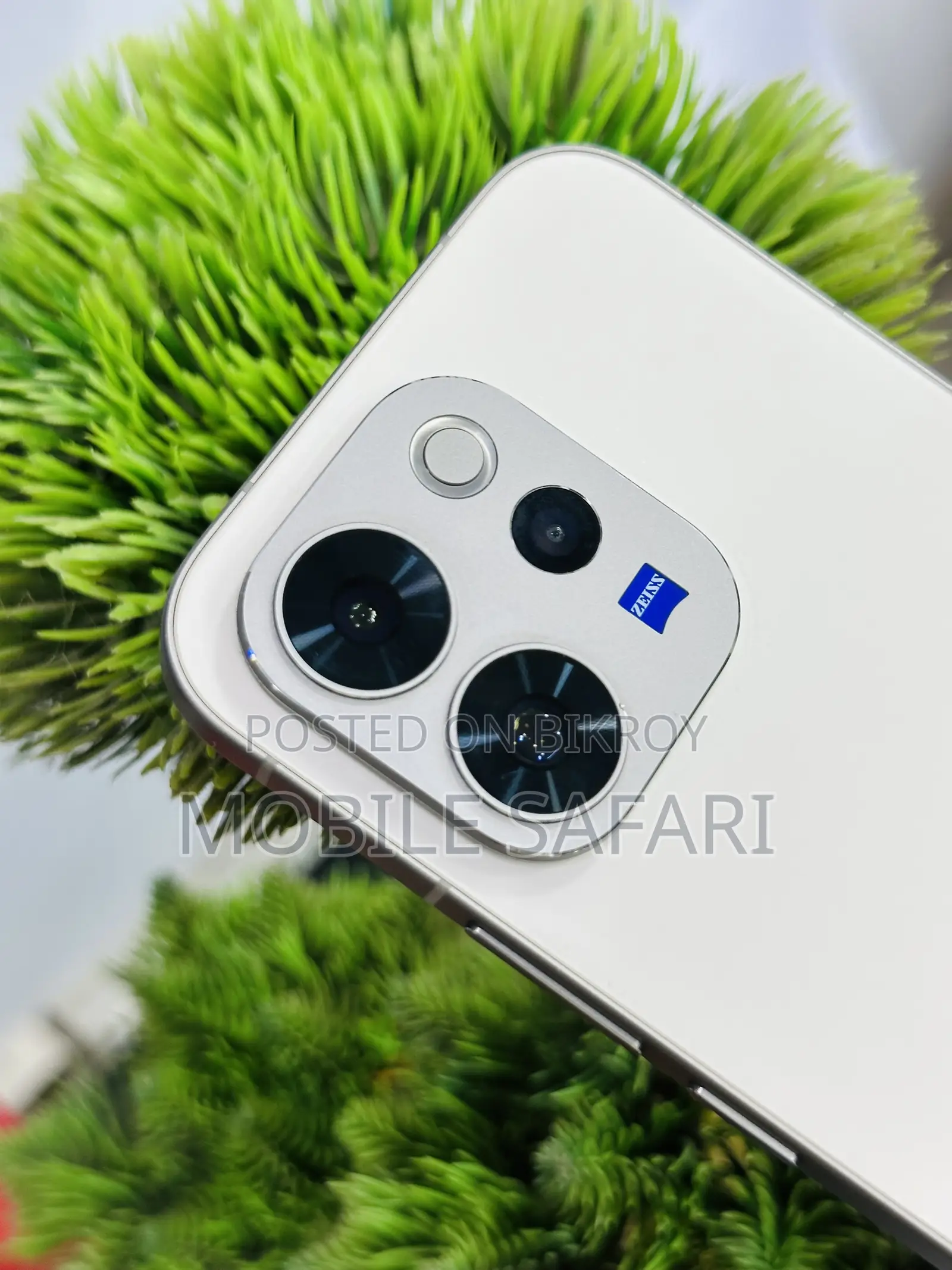 Vivo V70 256 GB Gold