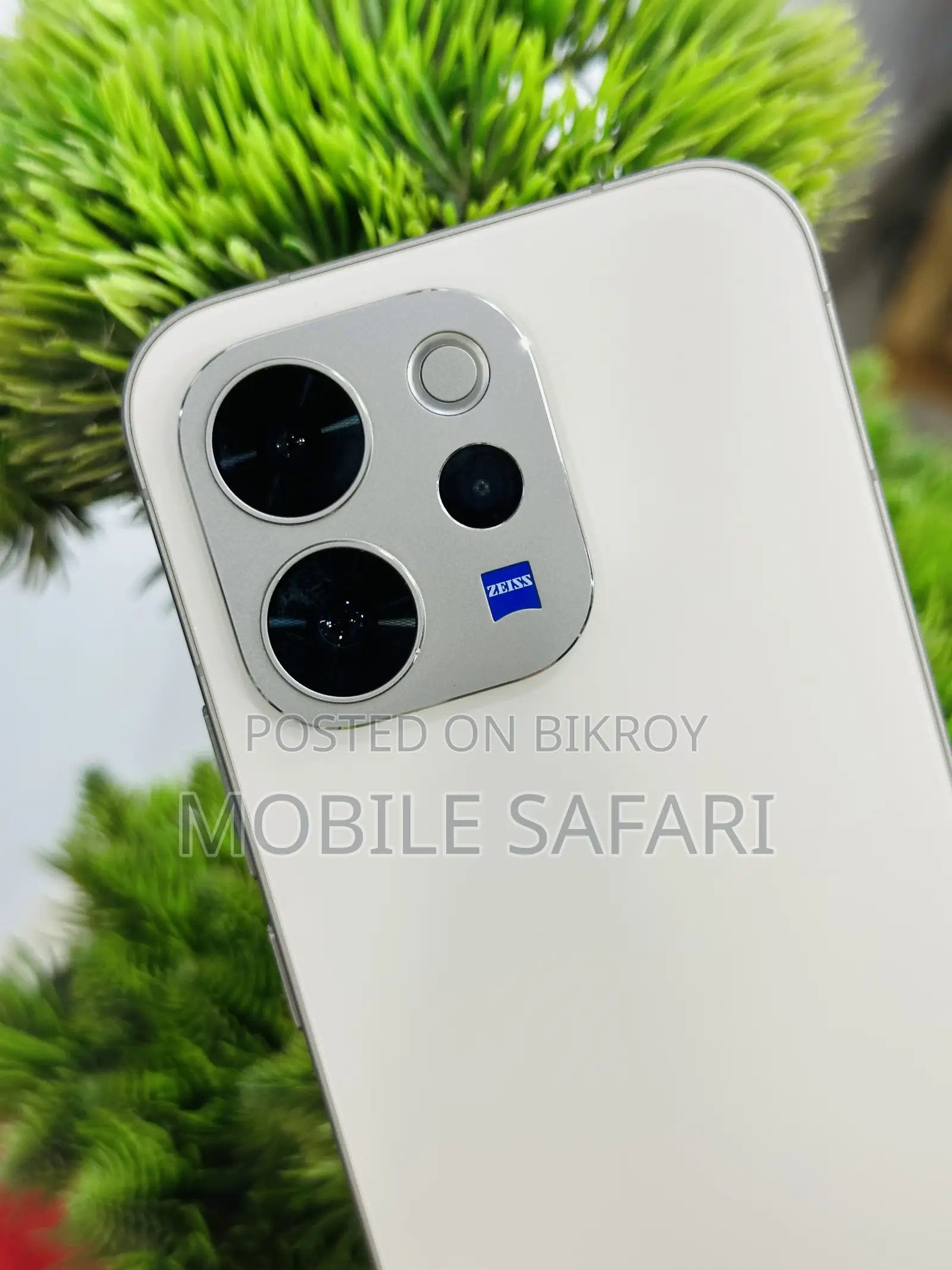 Vivo V70 256 GB Gold