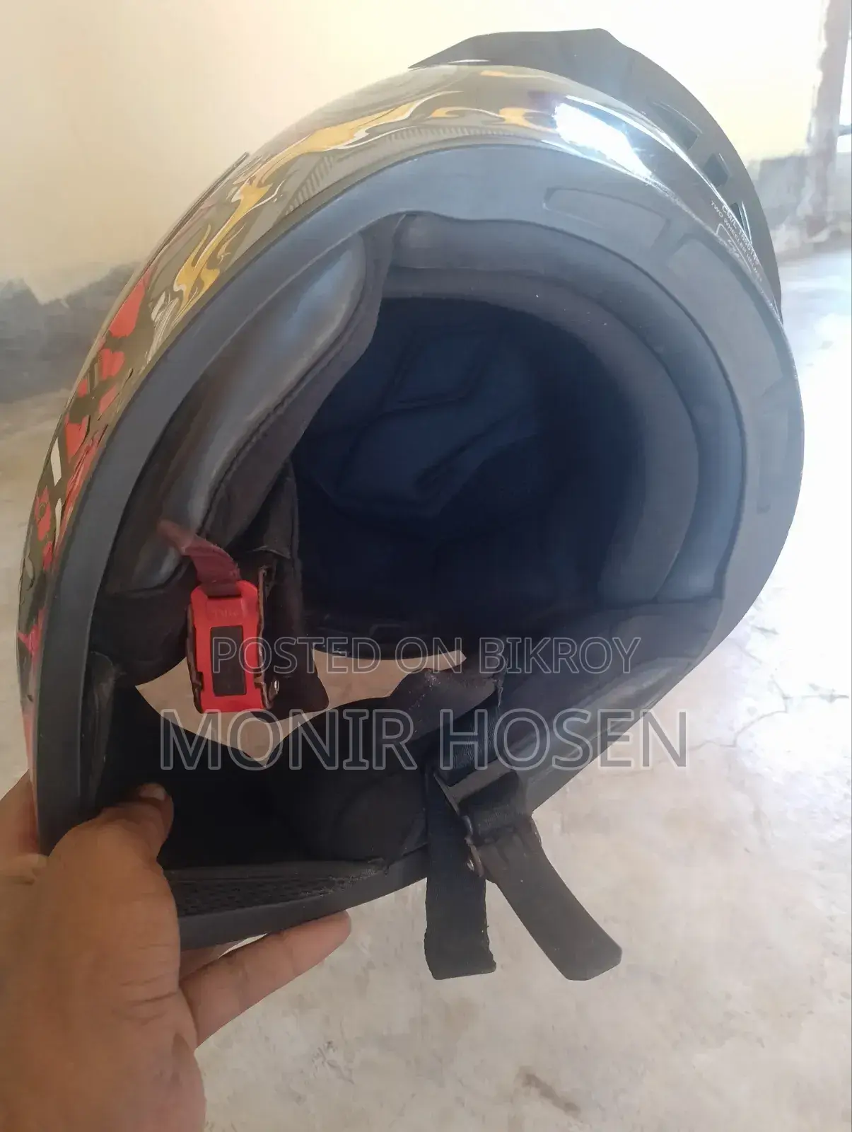 হেলমেট বিক্রির জন্য