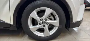 Toyota C-HR 2018 Pearl