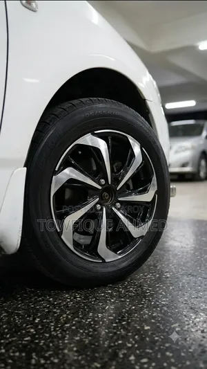 Toyota Corolla Sedan Automatic 2004 White