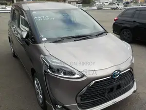 Toyota Sienta 2021 Brown
