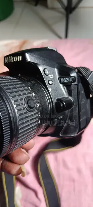 Nikon D5300 With Kit Lens