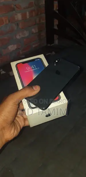 অ্যাপল আইফোন এক্সএস ৬৪ জিবি ব্ল্যাক