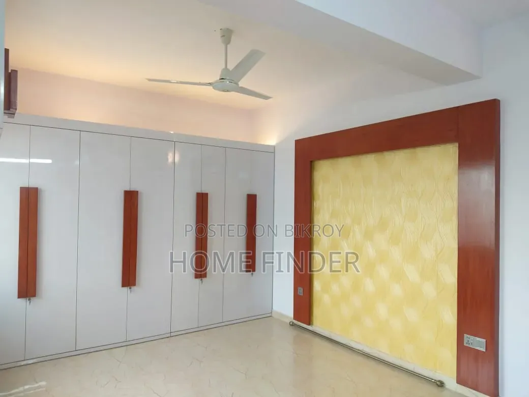 4 Bedroom Apartment in Gulshan for Rent