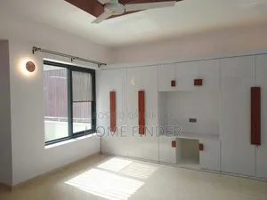 4 Bedroom Apartment in Gulshan for Rent