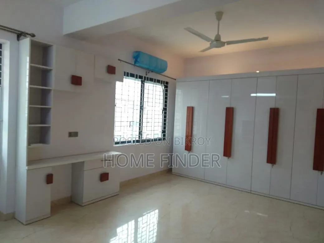 4 Bedroom Apartment in Gulshan for Rent