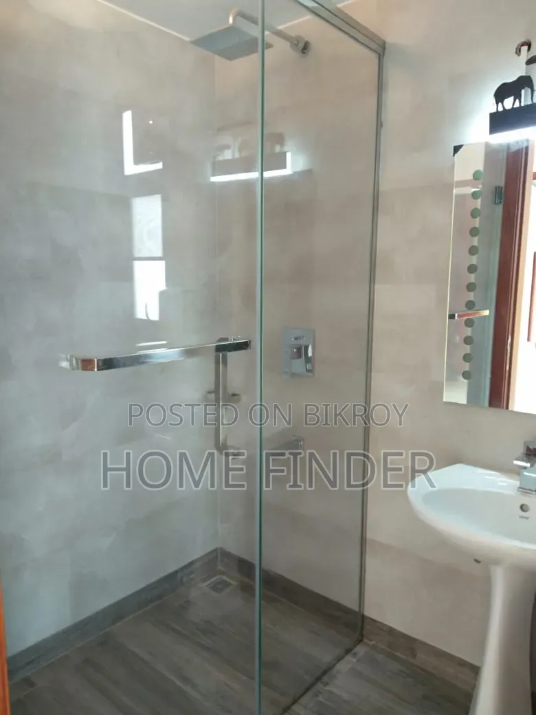 4 Bedroom Apartment in Gulshan for Rent