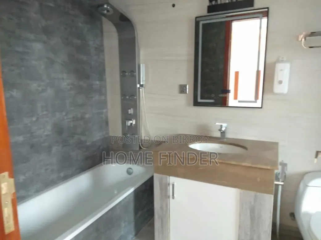 4 Bedroom Apartment in Gulshan for Rent
