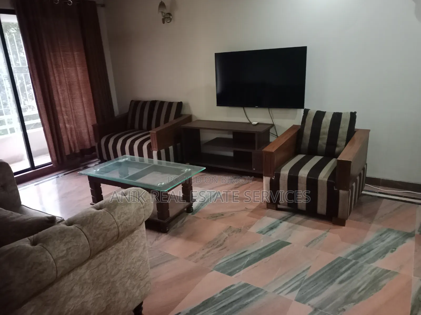 গুলশানের অনিক রিয়েল এস্টেটে সজ্জিত ৩-বেডরুমের অ্যাপার্টমেন্ট ভাড়ার জন্য