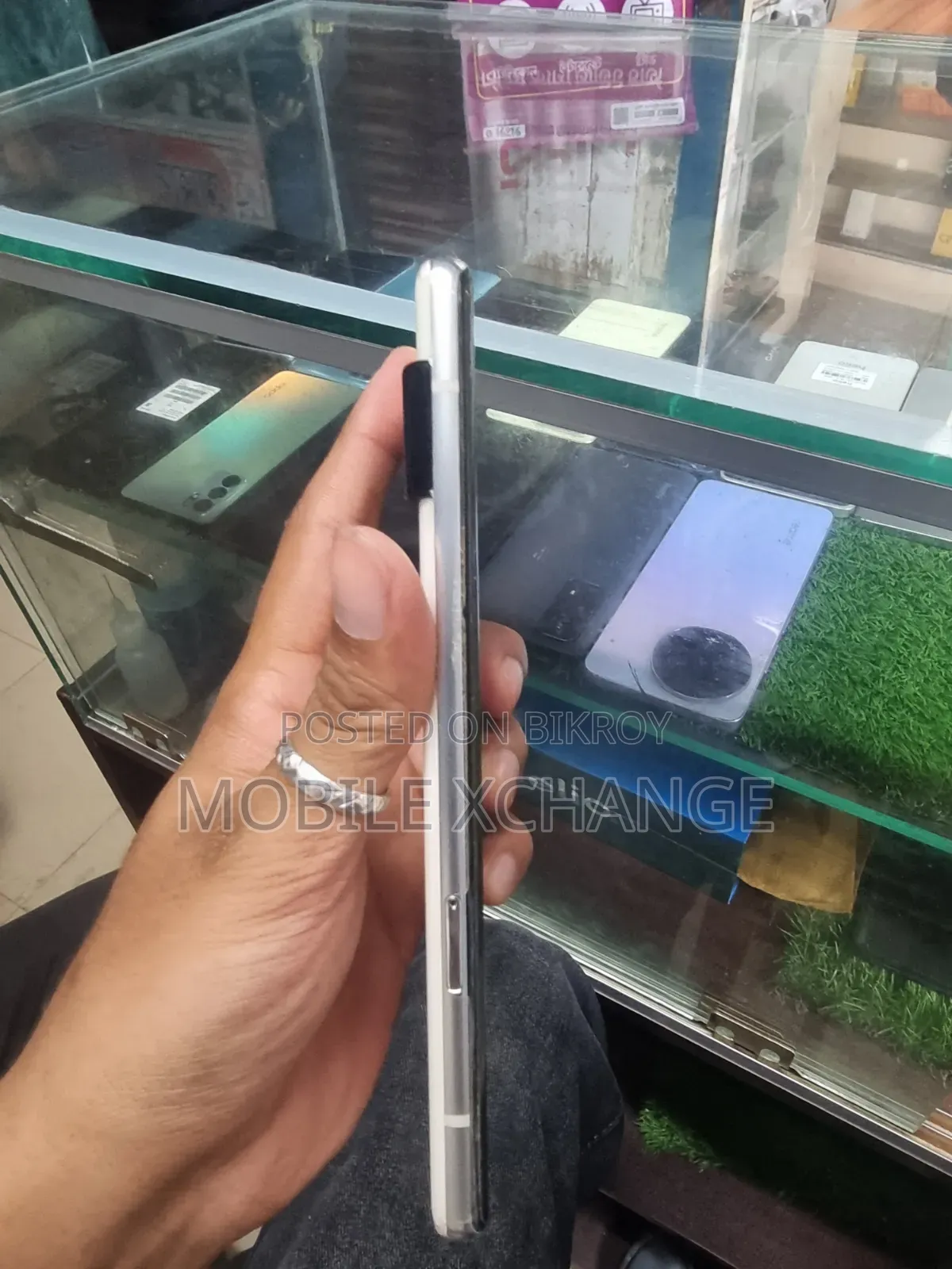 গুগল পিক্সেল ৬ প্রো ১২৮ জিবি হোয়াইট