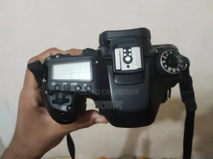 Canon 80D Body and Box