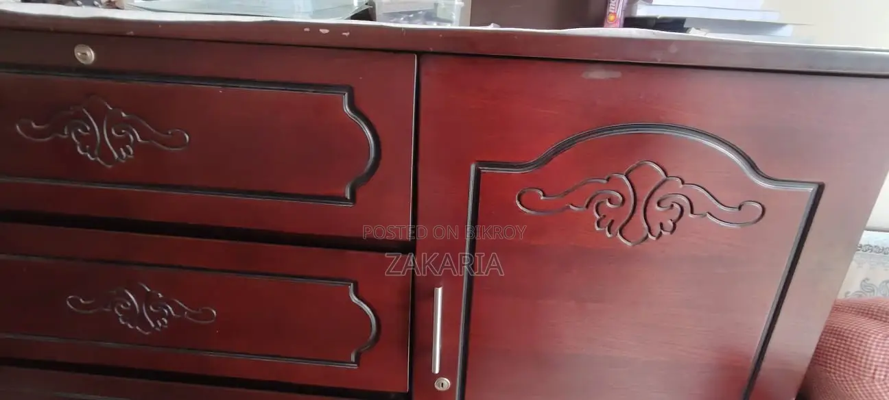 Wardrobe (2 Years Used) Fresh Condition