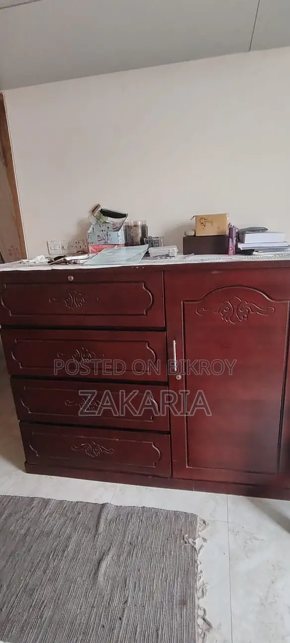 Wardrobe (2 Years Used) Fresh Condition
