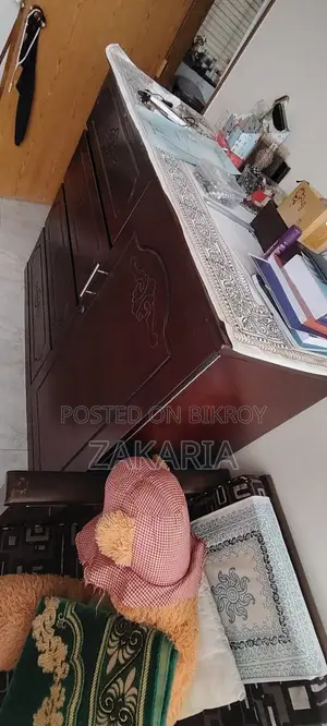 Wardrobe (2 Years Used) Fresh Condition