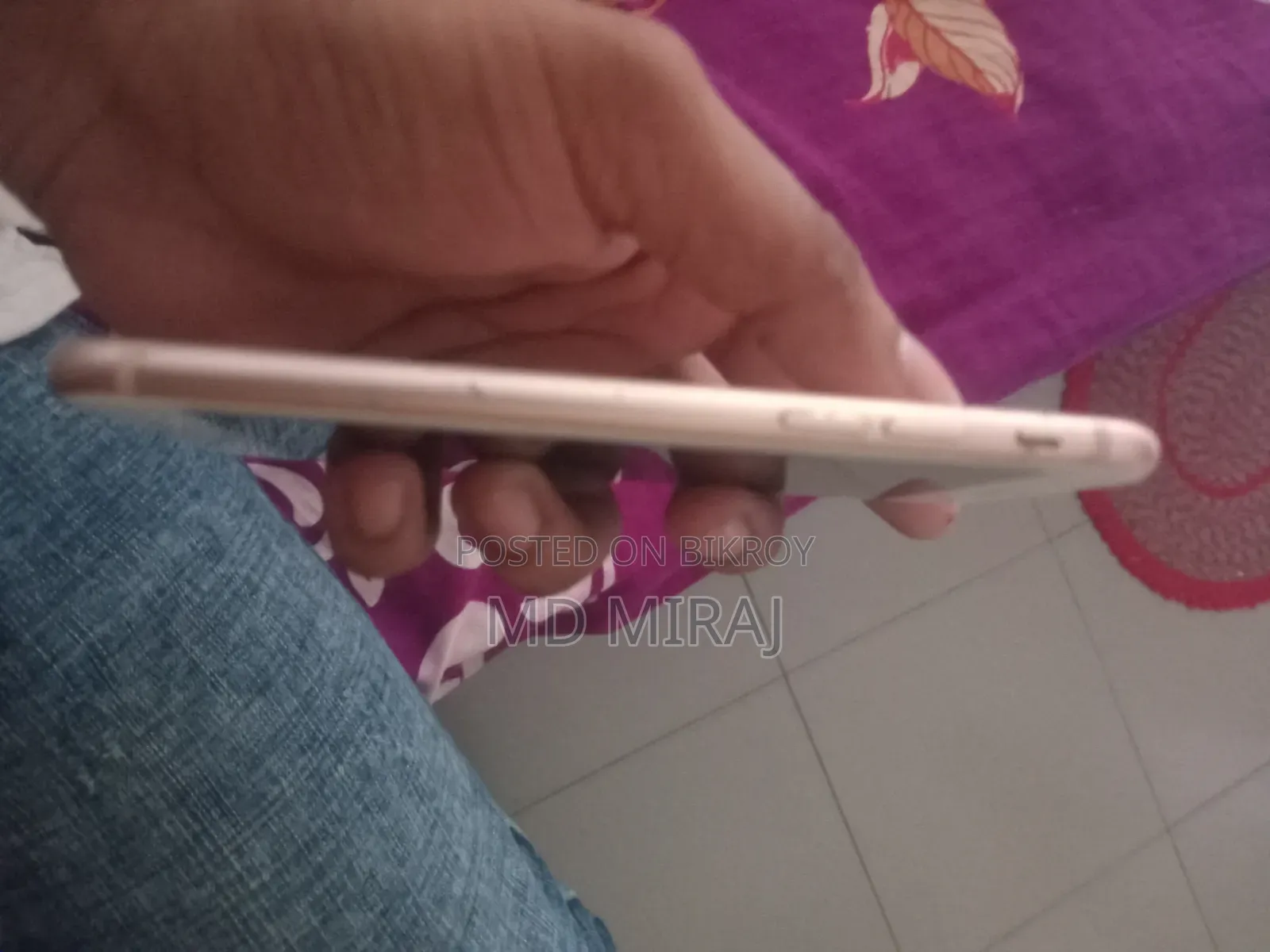 অ্যাপল আইফোন ৮ ৬৪ জিবি হোয়াইট