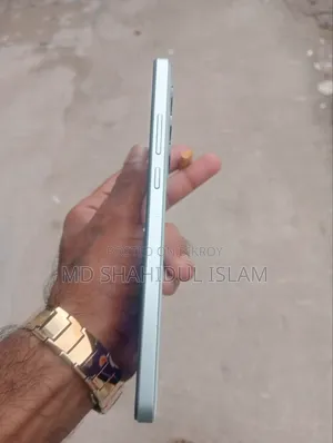 ওয়ানপ্লাস নর্ড সিই৪ ১২৮ জিবি