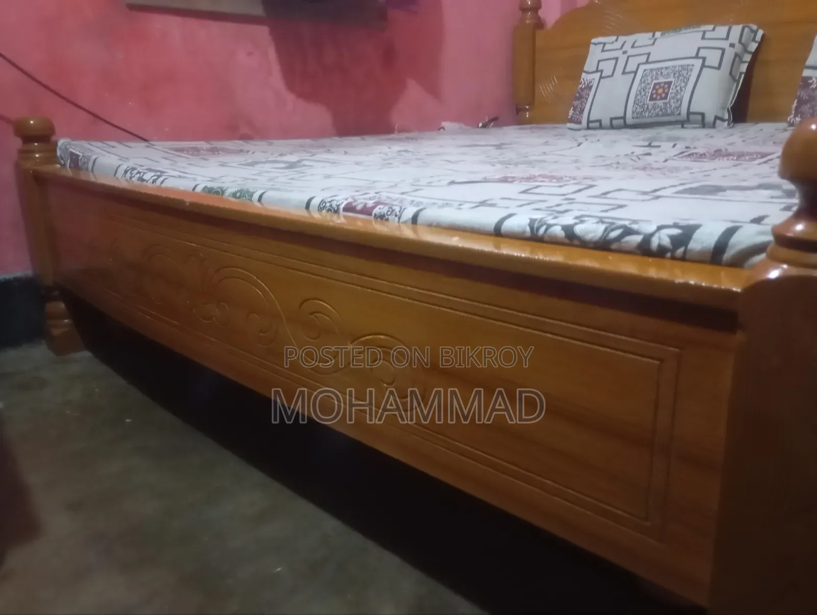 6" × 7" এই খাট টি বিক্রি করা হবে। মাত্র ২ মাস ব্যবহৃত।