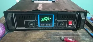 হাতে তৈরি এমপ্লিফায়ার এবং স্পিকার