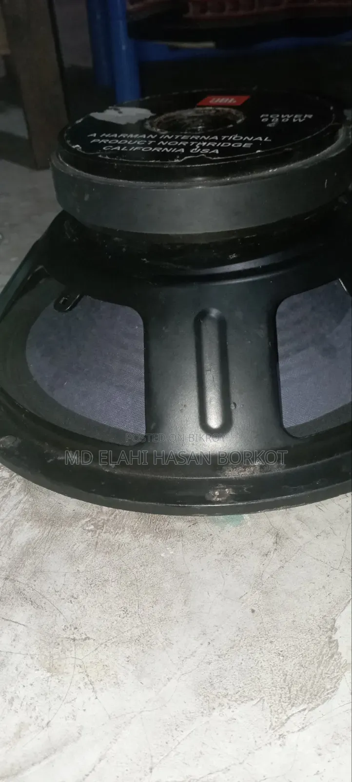 হাতে তৈরি এমপ্লিফায়ার এবং স্পিকার