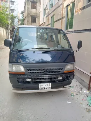 টয়োটা গ্র্যান্ড হাইয়েস ২০০২ নীল