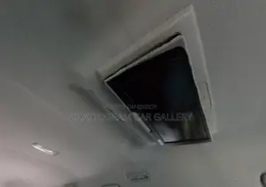 টয়োটা নোয়া ২০২১ কালো