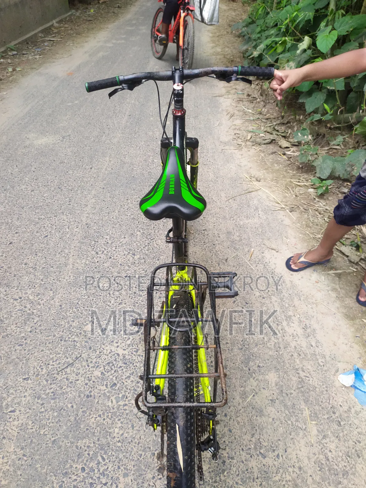 সাইকেলটি খুব কম দামে সেল করা হবে