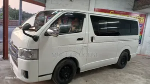Toyota HiAce 2014 White