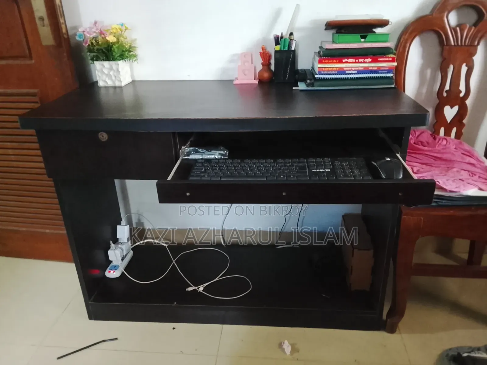 টেবিল ডেস্ক