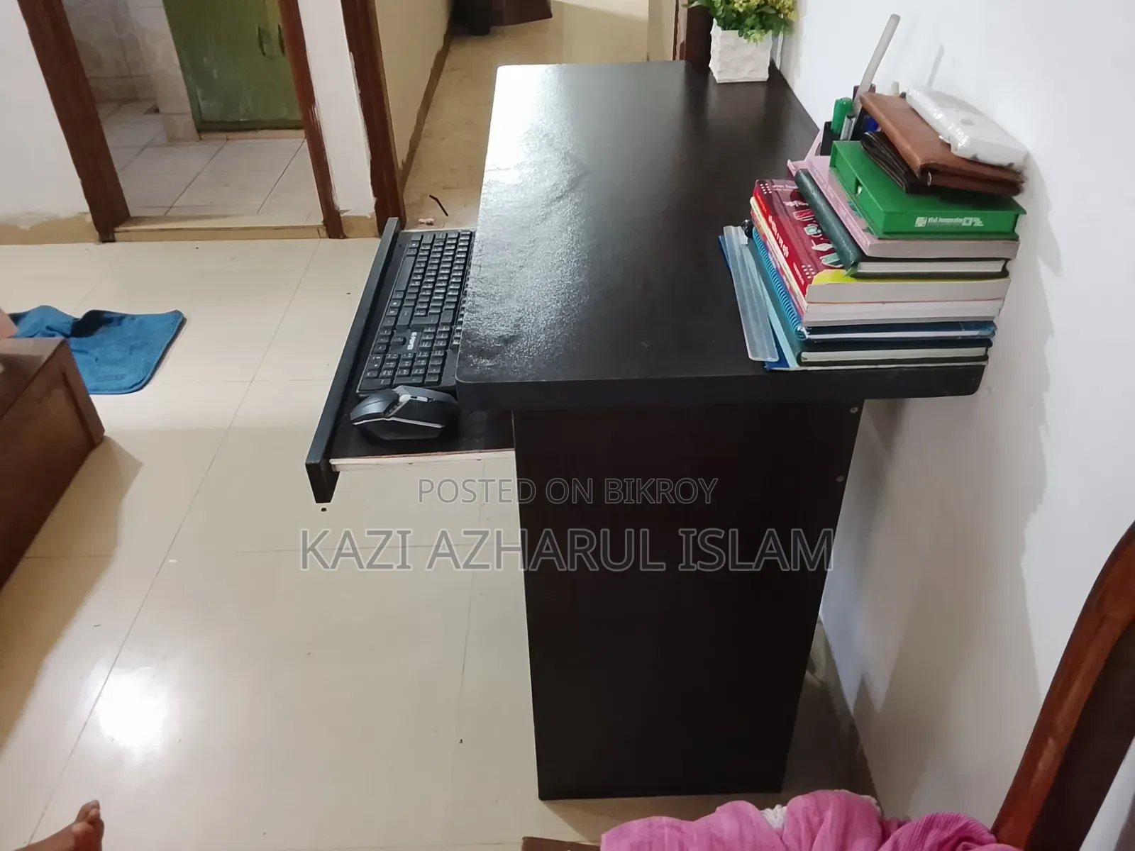 টেবিল ডেস্ক