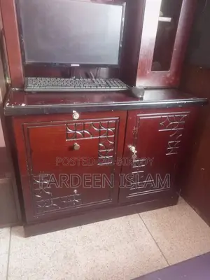 ড্রেসিং টেবিল