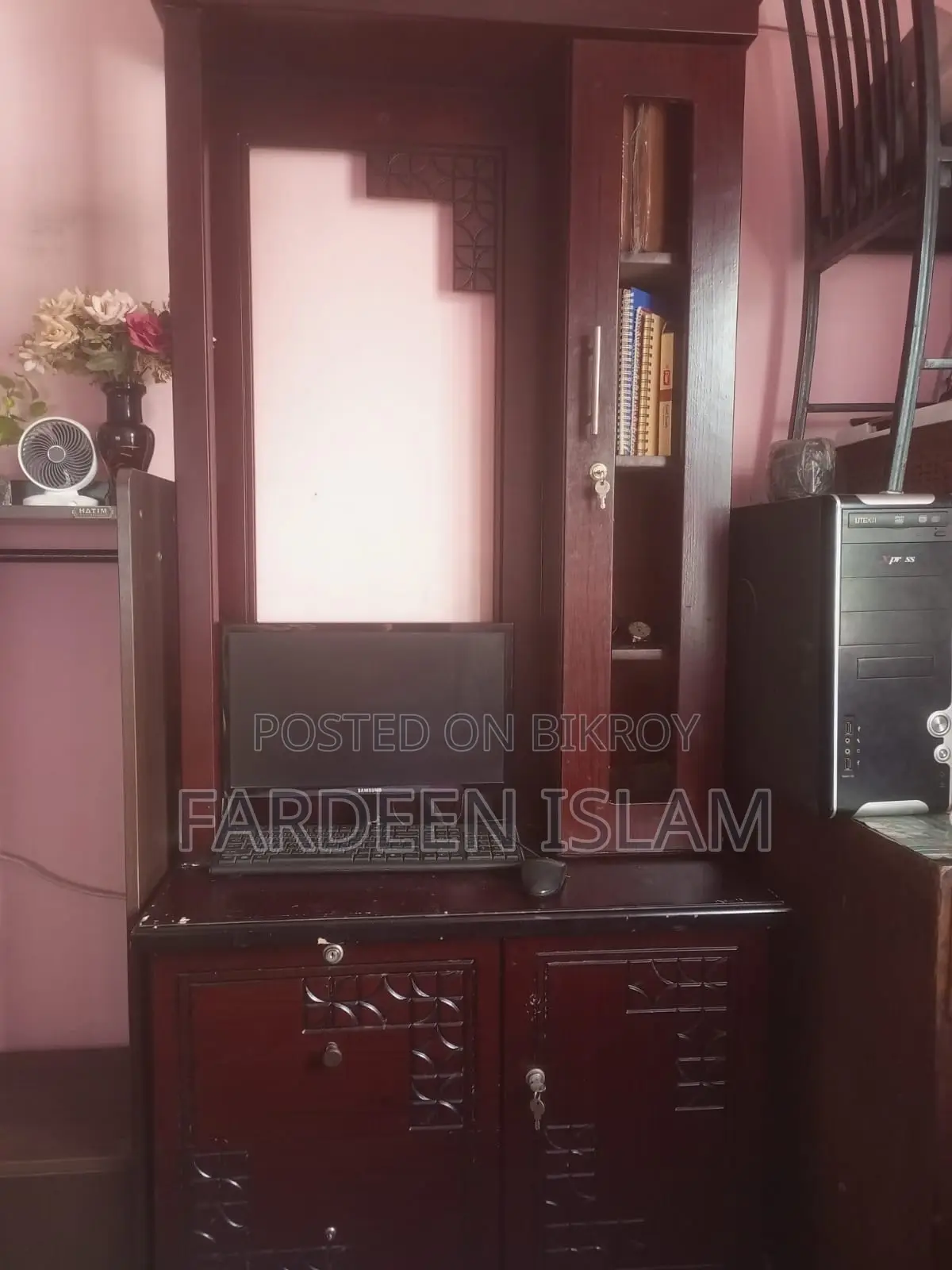 ড্রেসিং টেবিল