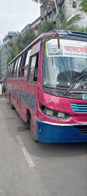 Bus 2018 Red