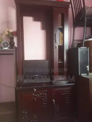 ড্রেসিং টেবিল