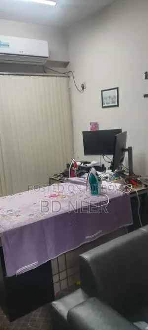 Office 1500 SqFt Unfurnished Rent in Banani